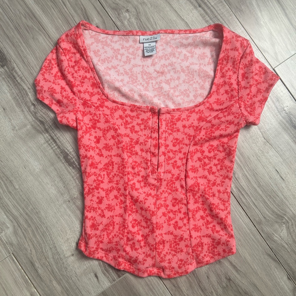Rue21 Pink Floral Ribbed Zip Front Top – Preppy Y2K Mall Rat Vibes